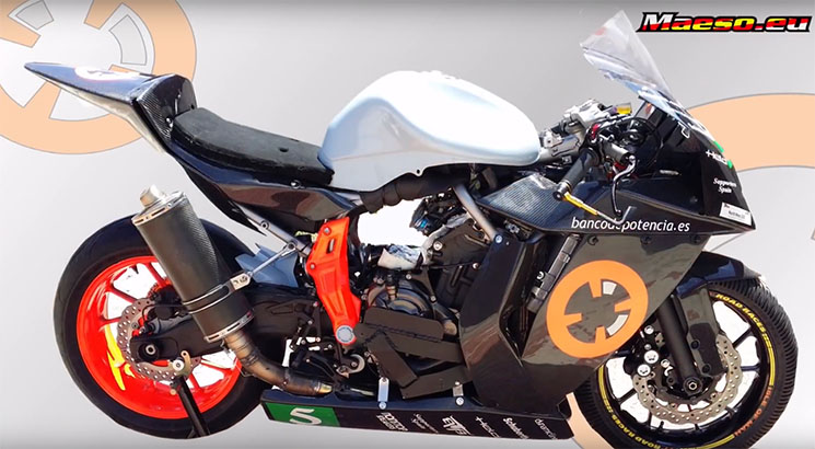 maeso-supertwin-2.jpg