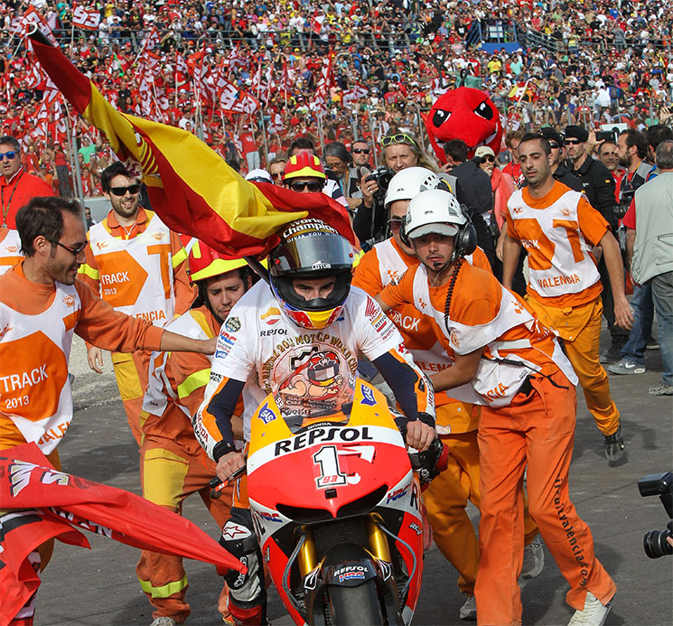 marcmarquez-motogp-bandera-espaa.jpg