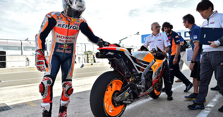 marquez-pole-silverstone.jpg