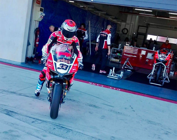 melandri-ducati-panigale-R.jpg