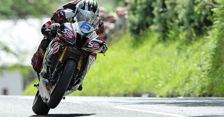 /michael-dunlop-tt-2017-supersport.jpg
