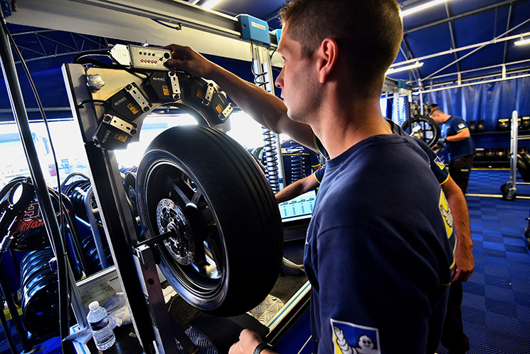 michelin-motogp-2.jpg