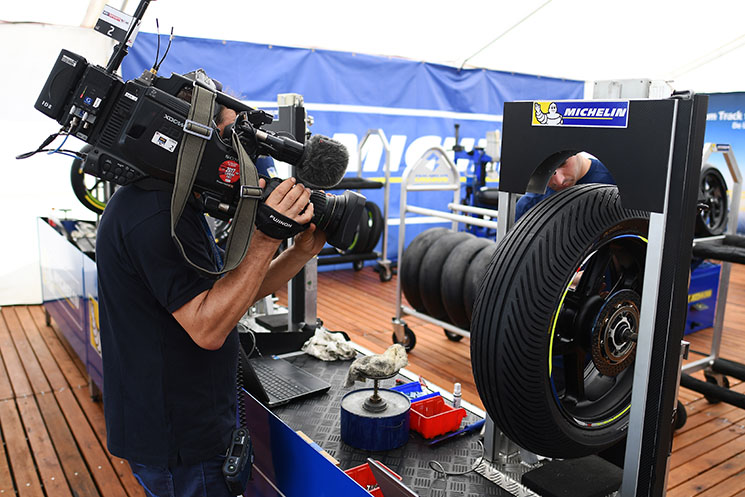 michelin-motogp-neumatico-2.jpg