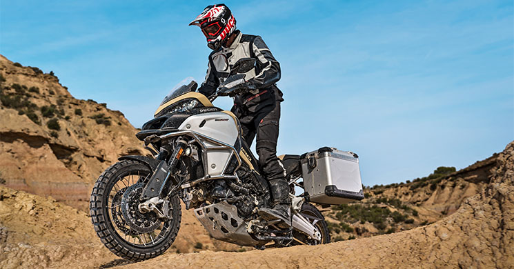 multistrada-1200-enduro-pro-ca.jpg