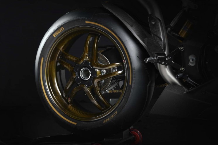 mv-agusta-f4-claudio-2018
