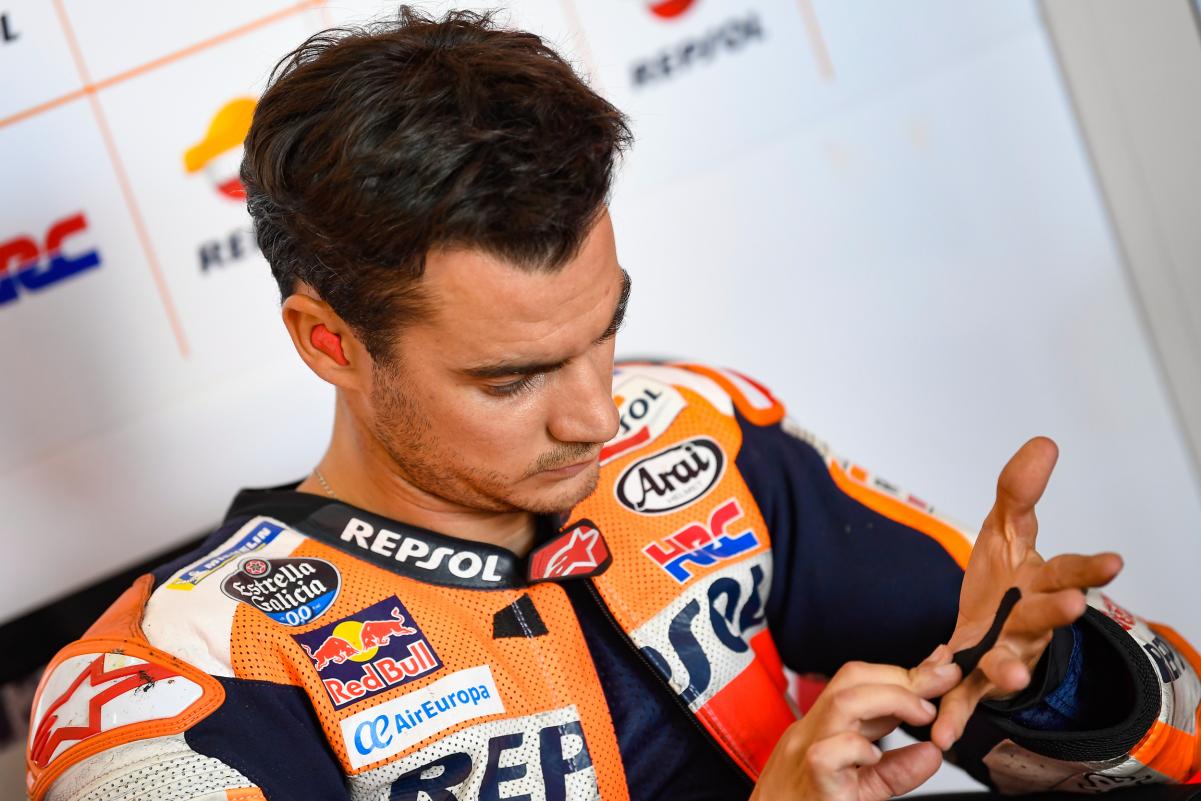 Dani Pedrosa en el box.