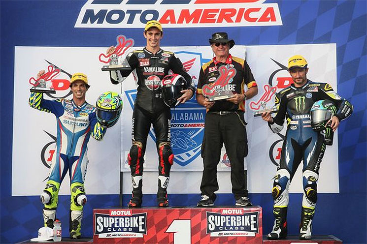 /podio-motoamerica.jpg