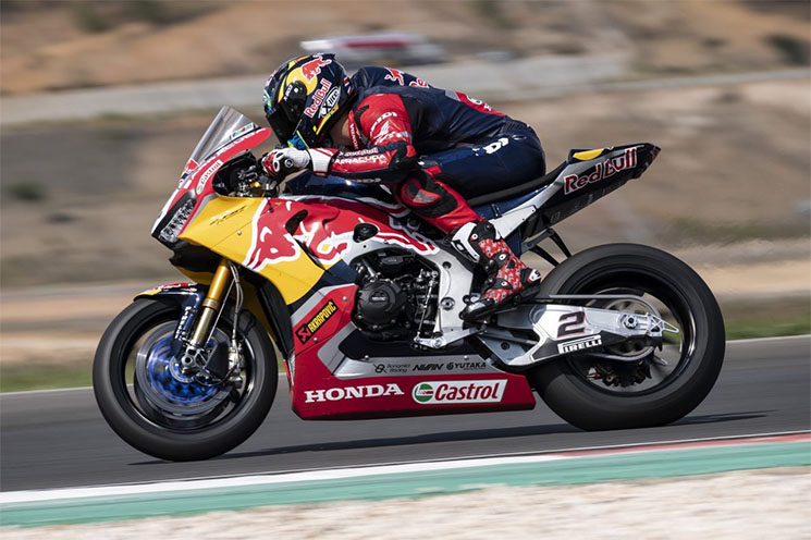 red-bull-honda-wsbk-team-2018.jpg