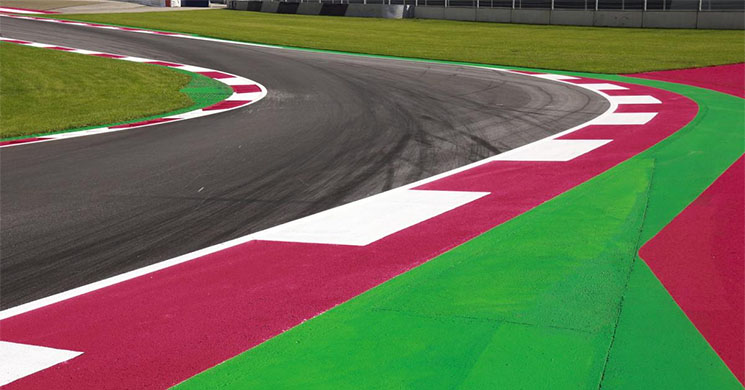 /redbullring-corner10.jpg