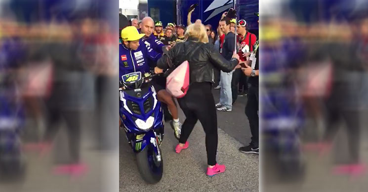 /rossi-fan-sin.jpg