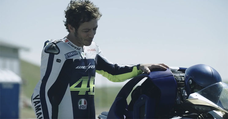 /rossi-motobot-yamaha.jpg
