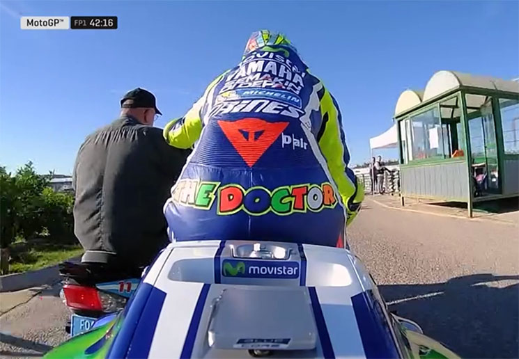 /rossi-valencia-paddock.jpg