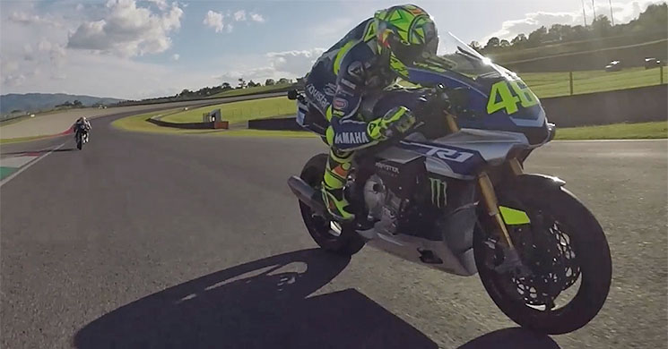 rossi-yamaha-r1m(1).jpg