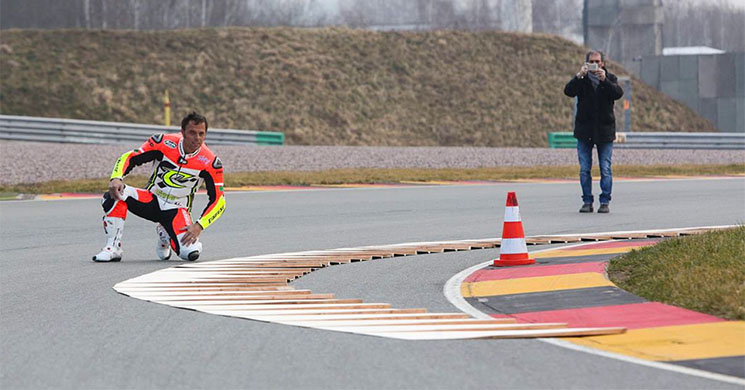 /sachsenring-curva-11.jpg