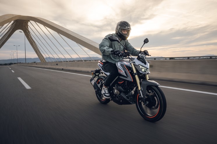 /QJmotorSRK125S.jpg