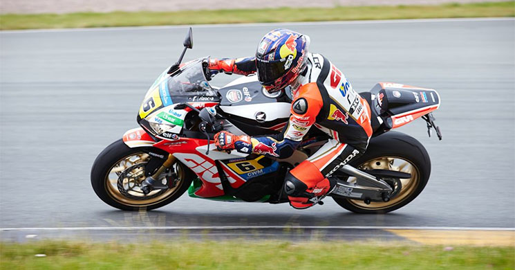 /stefan-bradl-honda-fireblade.jpg