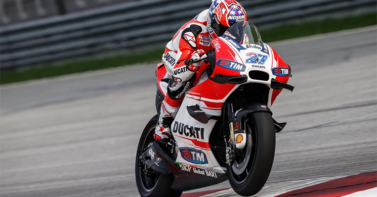 stoner-ducati-gp15-2.jpg