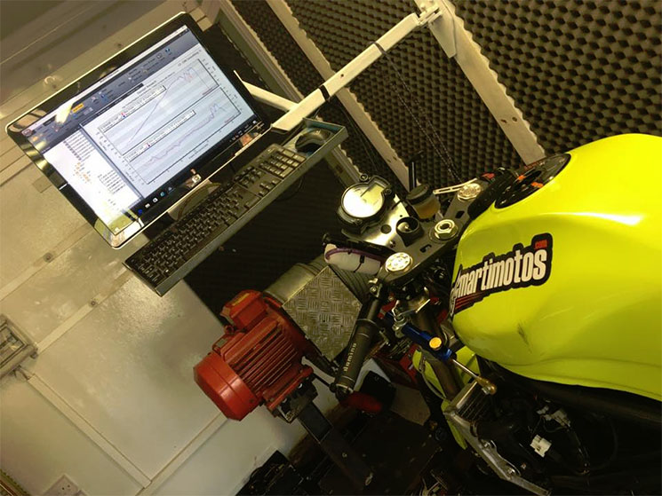 /supertwin-victor-lopez.jpg