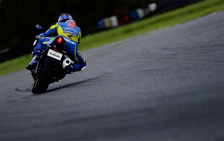 suzuki-gsxr-1000-2017-11.jpg