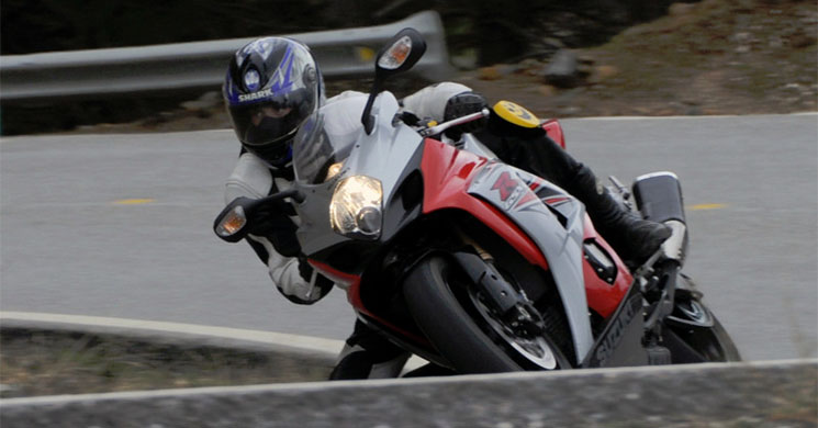 suzuki-gsxr-tumbando.jpg