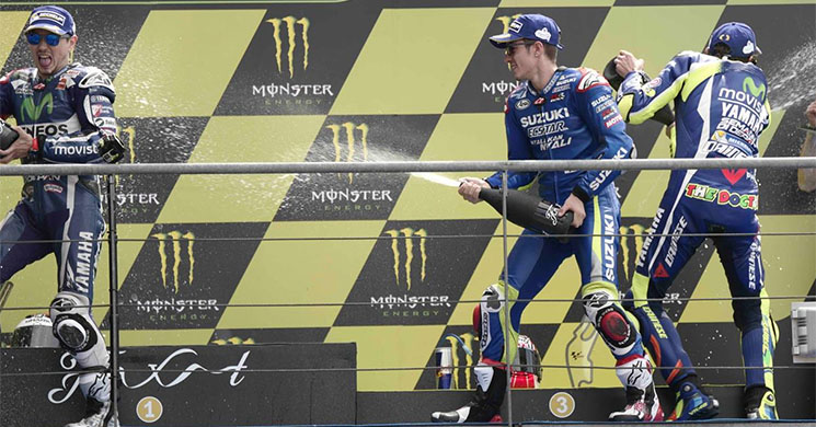 /suzuki-motogp-lemans-podio.jpg