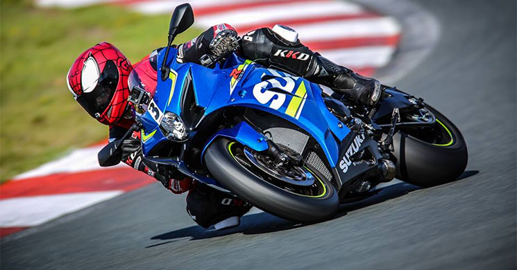 suzukigsxr1000(2).jpg