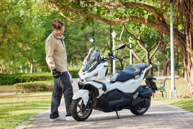 sym-scooter-adx125