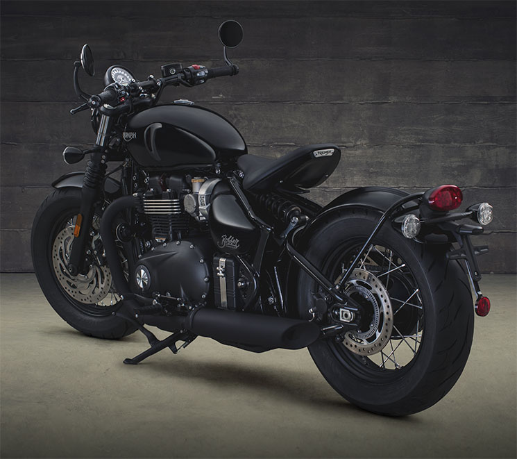 /triumph-Bonneville-bobber-black-2.jpg