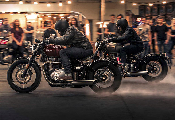 triumph-bobber-2017-2.jpg