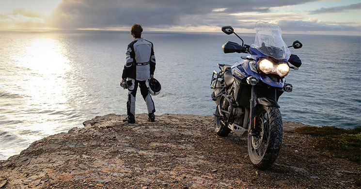 /triumph-explorer-2016(1).jpg