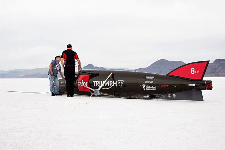 triumph-streamliner-guy-martin