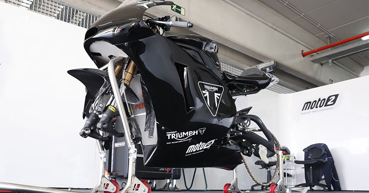 triumphmoto2.jpg
