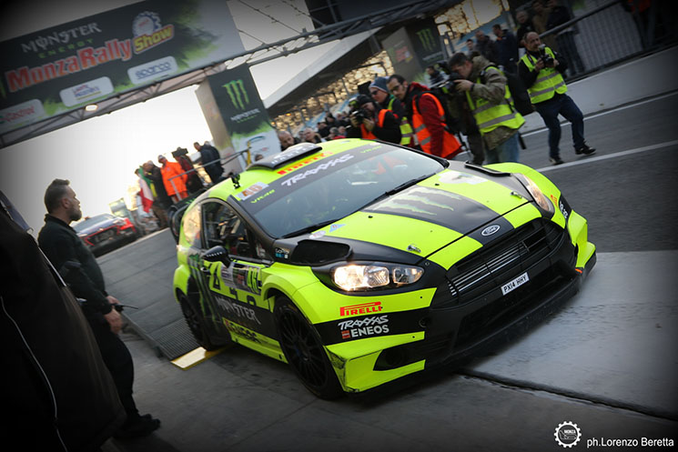 valentino-rossi-monza-rally-show-2016-2.jpg