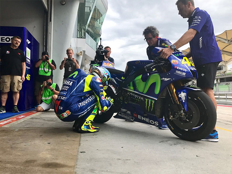 valentino-rossi-sepang-test-3.jpg