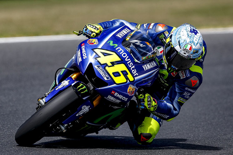 /valentino-rossi-yamaha-test-australia-2.jpg