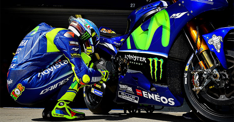 valentino-rossi-yamaha-test-australia.jpg