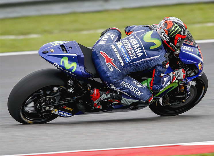 maverick-yamaha-2017-2.jpg