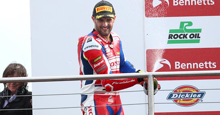 /xavifores-_bsb-podio.jpg