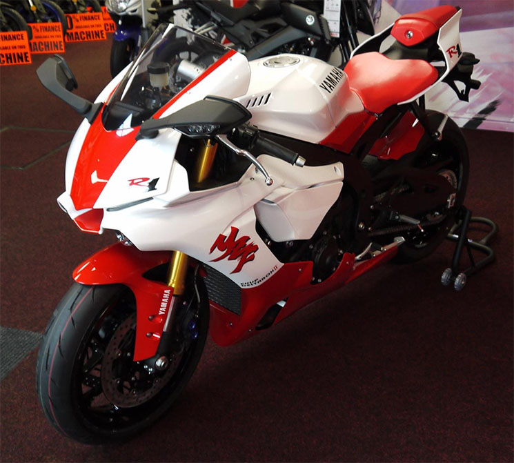 yamaha r1 20 aniversario