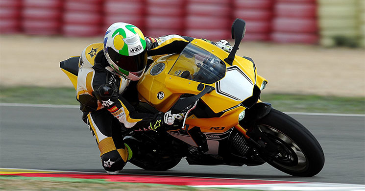 yamaha-r1-50-aniversario.jpg