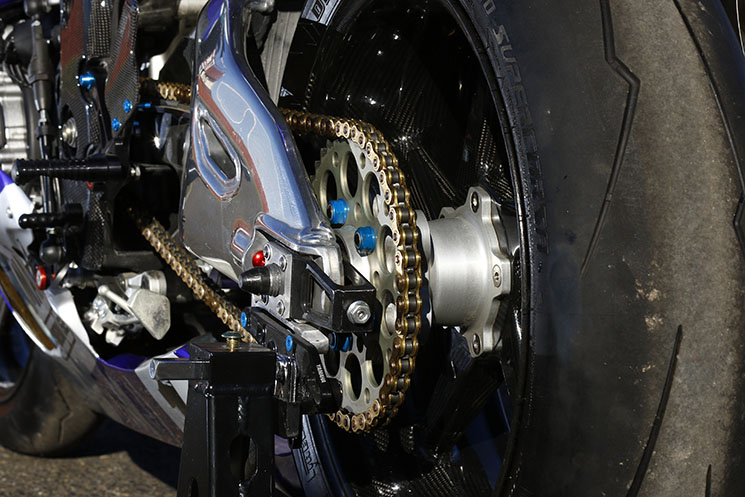 yamaha-r1-escuderia-62-343453.jpg