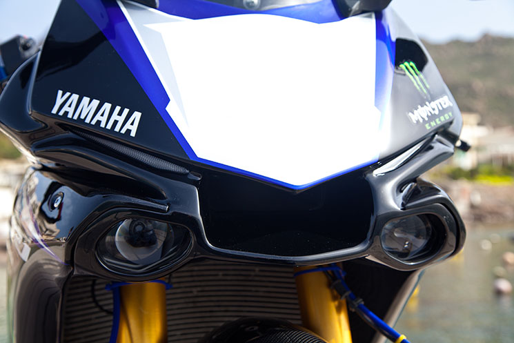 /yamaha-r1-escuderia-62-4545.jpg