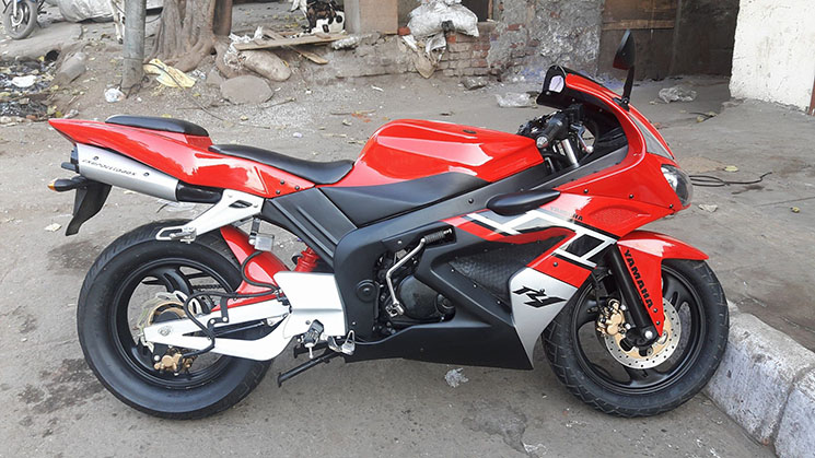 yamaha-r1-replica.jpg