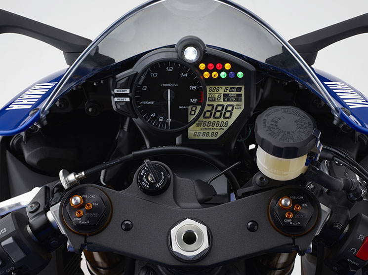 yamaha-r6-2017-11.jpg