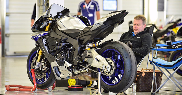 yamaha-racing-experience(1).jpg
