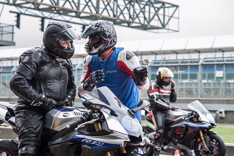 /yamaha-racing-experience(2).jpg