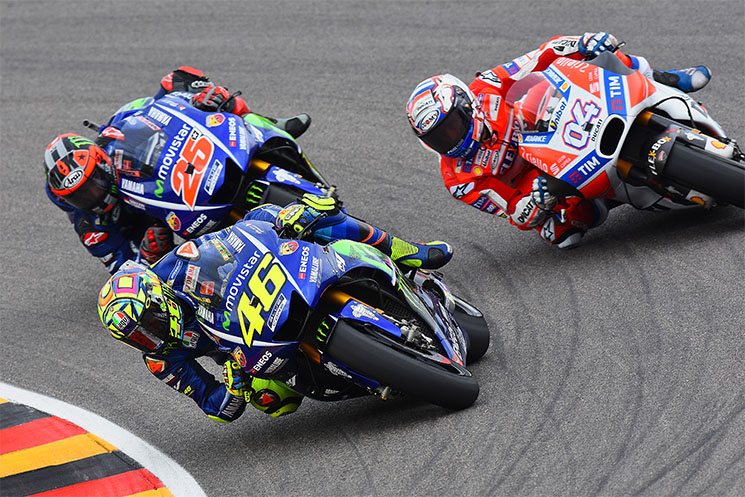 /yamaha-rossi-valentino-2.jpg