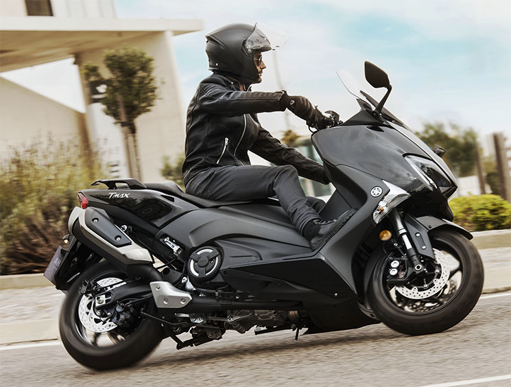 yamaha-tmax-2017-4.jpg