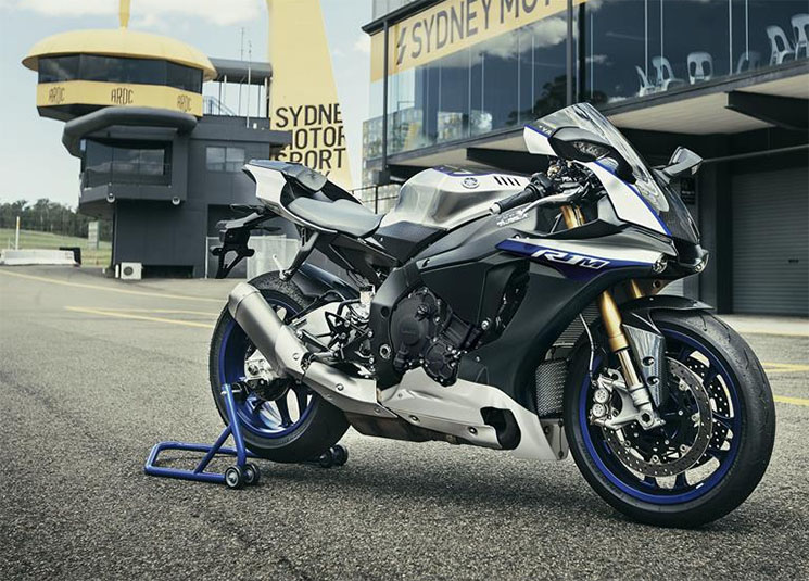 /yamaha-yzf-r1m-2017.jpg