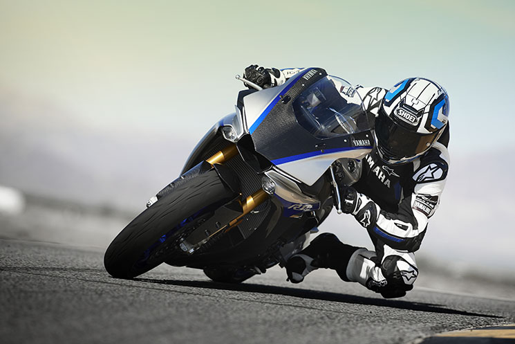yamaha-yzf-r1m-2018-4.jpg